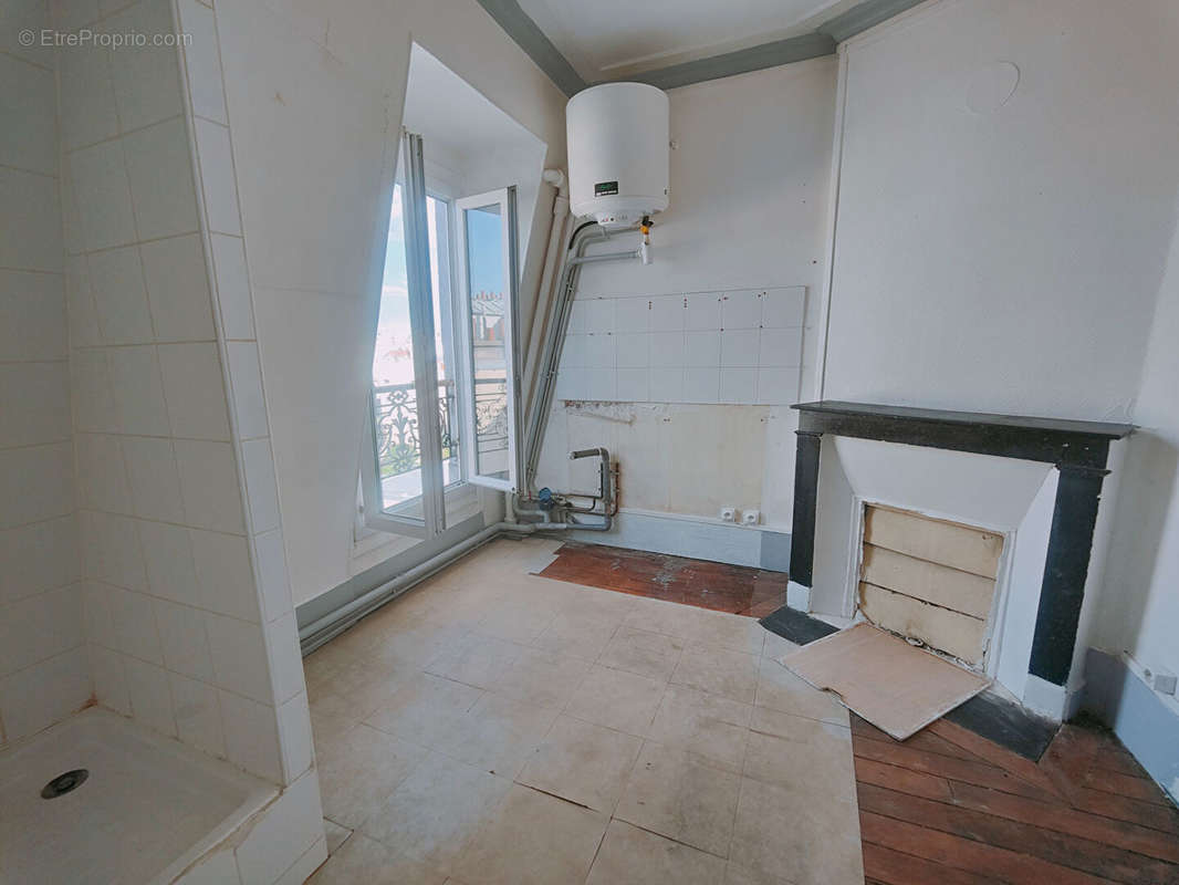 Appartement à PARIS-11E