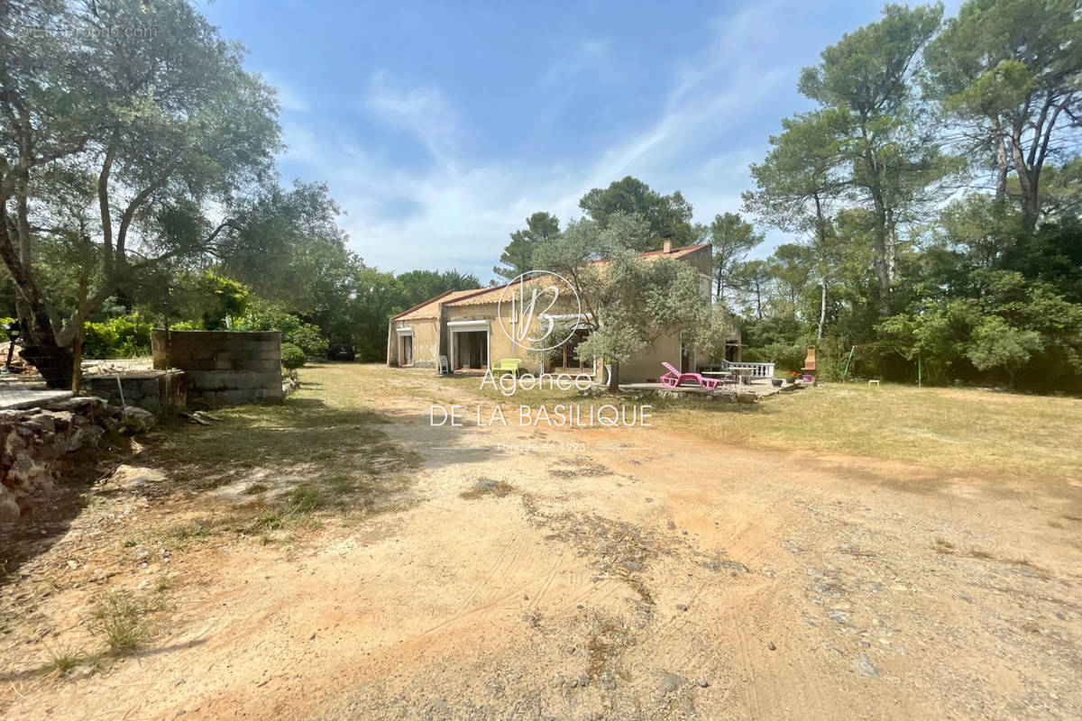 Maison à SAINT-MAXIMIN-LA-SAINTE-BAUME