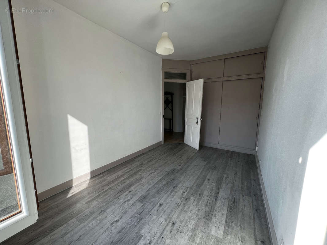 Appartement à LYON-8E