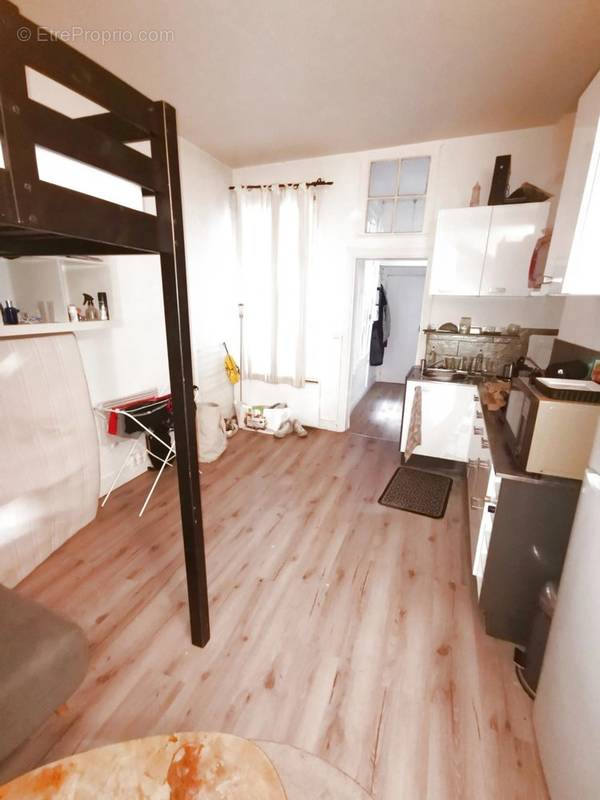 Appartement à PARIS-1E