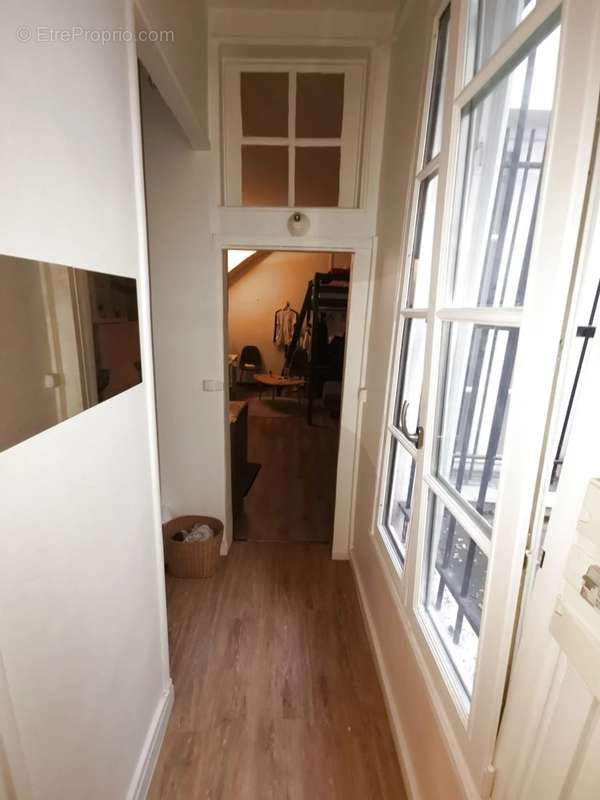 Appartement à PARIS-1E