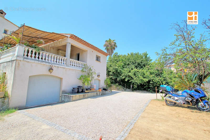 Maison à CAGNES-SUR-MER