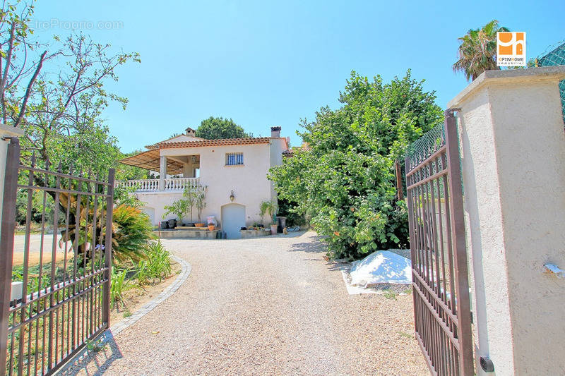 Maison à CAGNES-SUR-MER