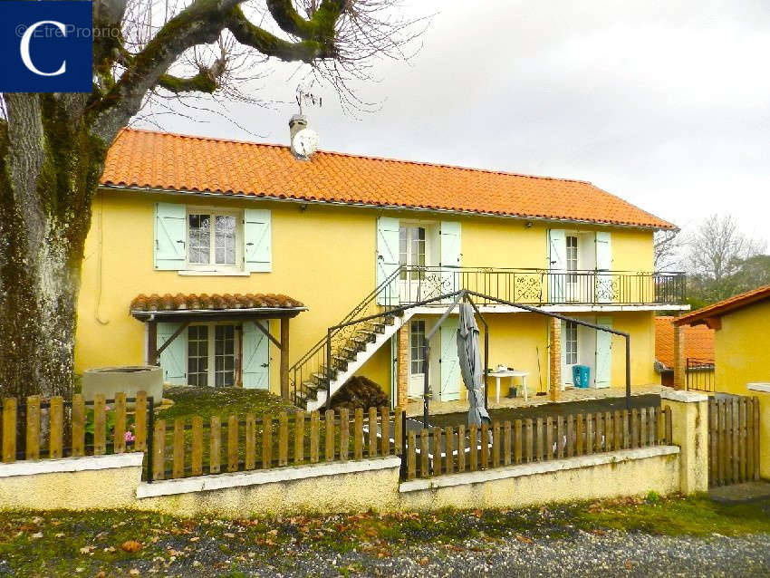 Maison à COURSAC