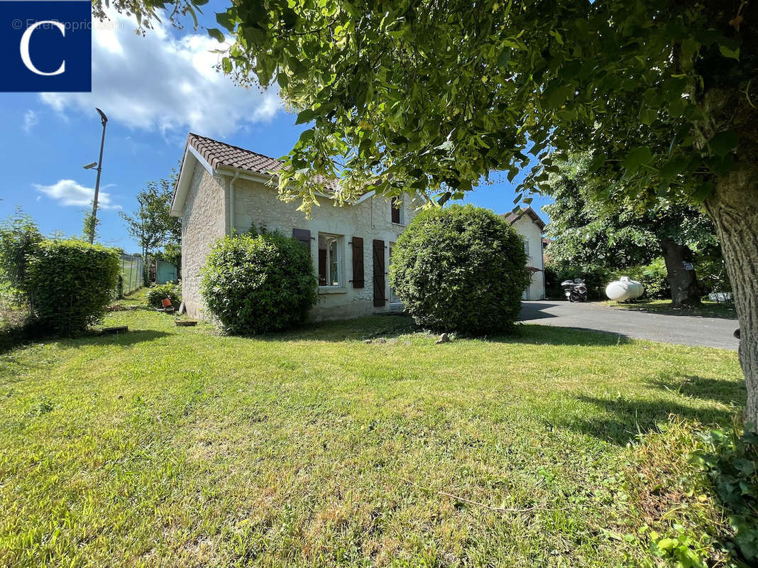 Maison à COURSAC