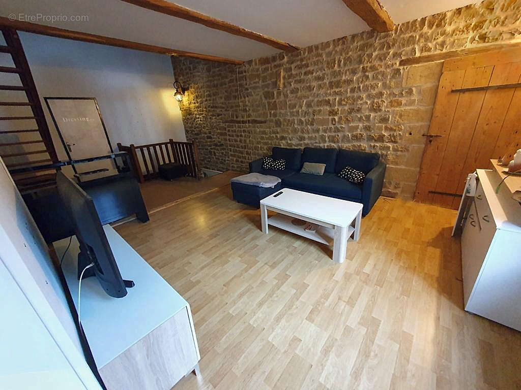 Appartement à CHARLEVILLE-MEZIERES