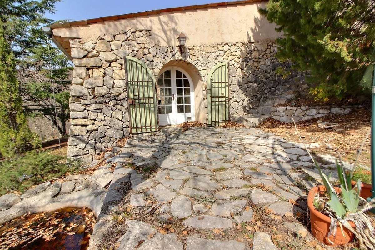 Maison à LE BAR-SUR-LOUP