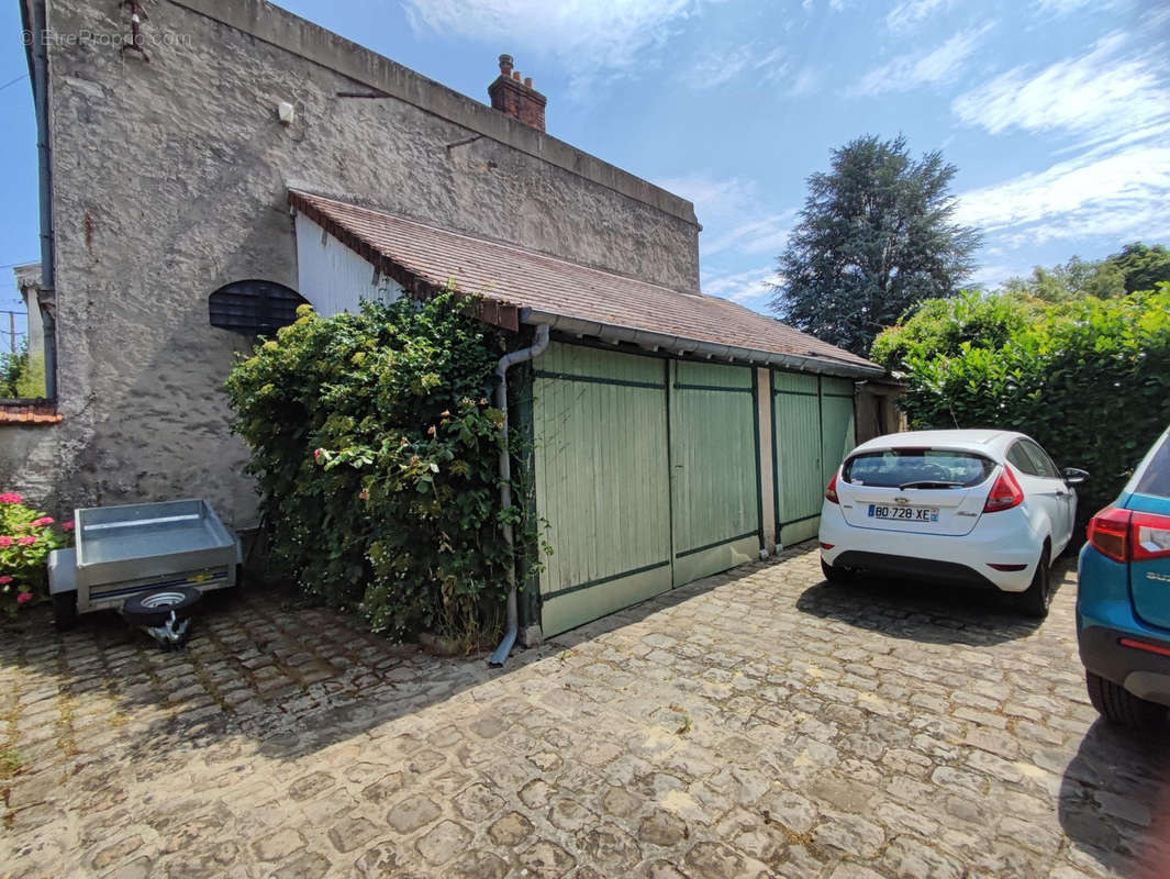 Maison à DOURDAN