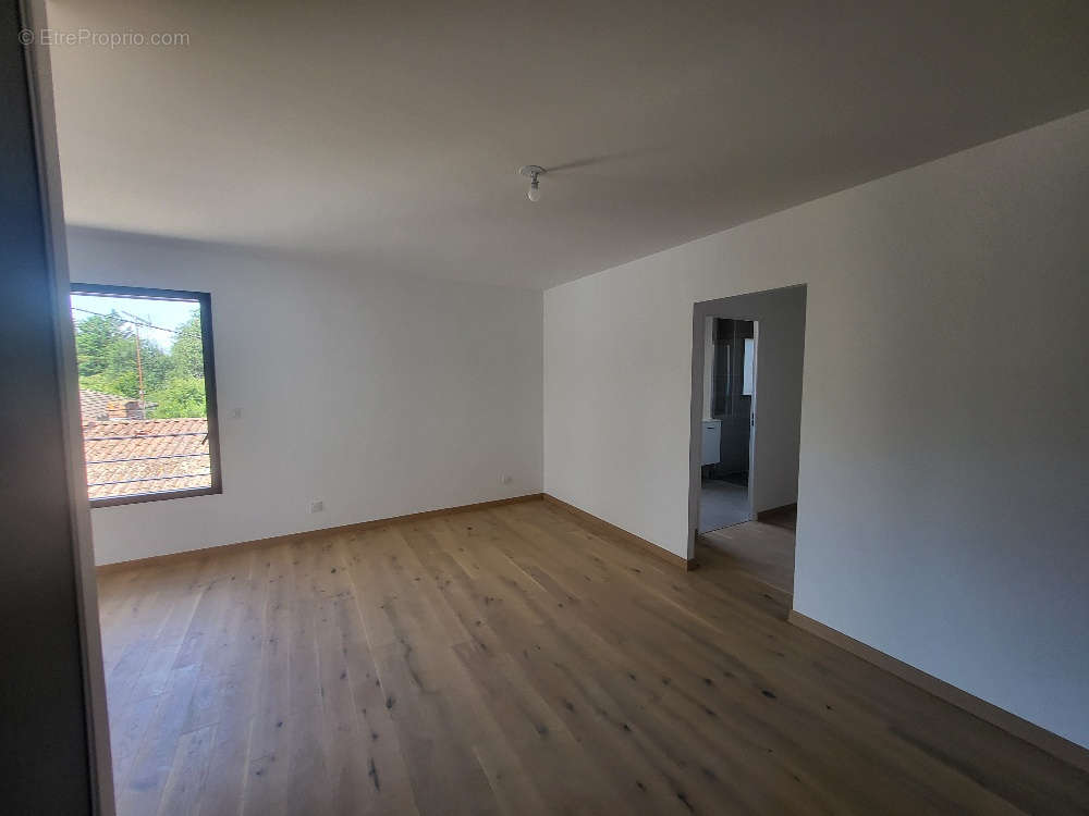 Appartement à CHATILLON-SUR-CHALARONNE