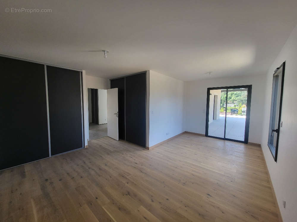 Appartement à CHATILLON-SUR-CHALARONNE