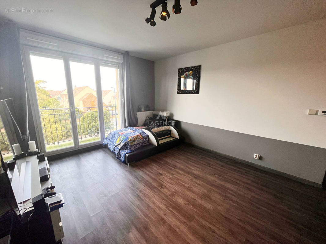 Appartement à VAUREAL