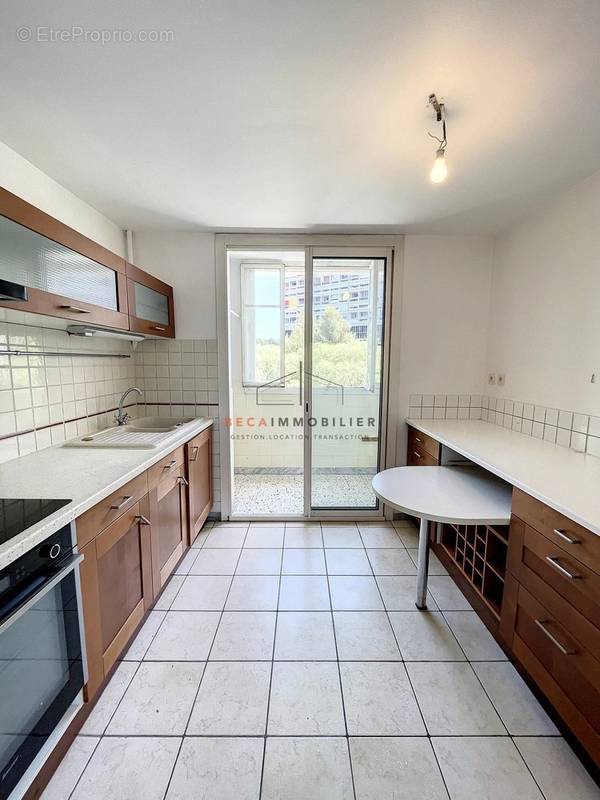 Appartement à MARSEILLE-8E