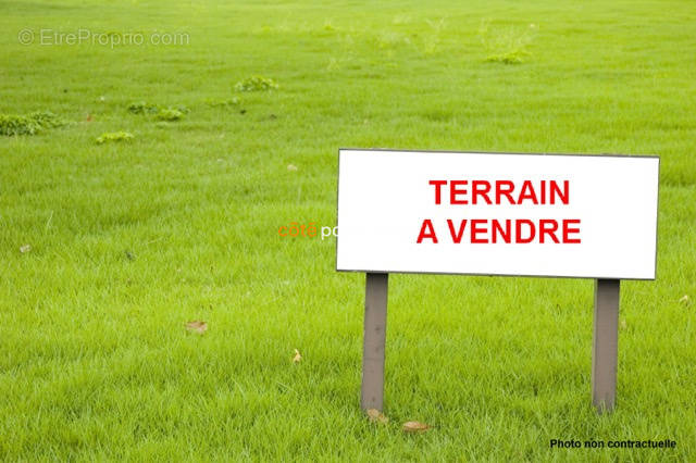 Terrain à VENSAC