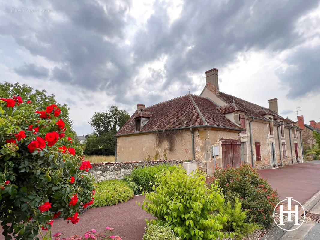 Maison à LOYE-SUR-ARNON