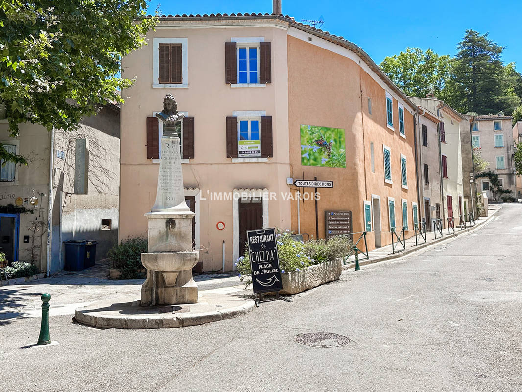 Maison à COLLOBRIERES