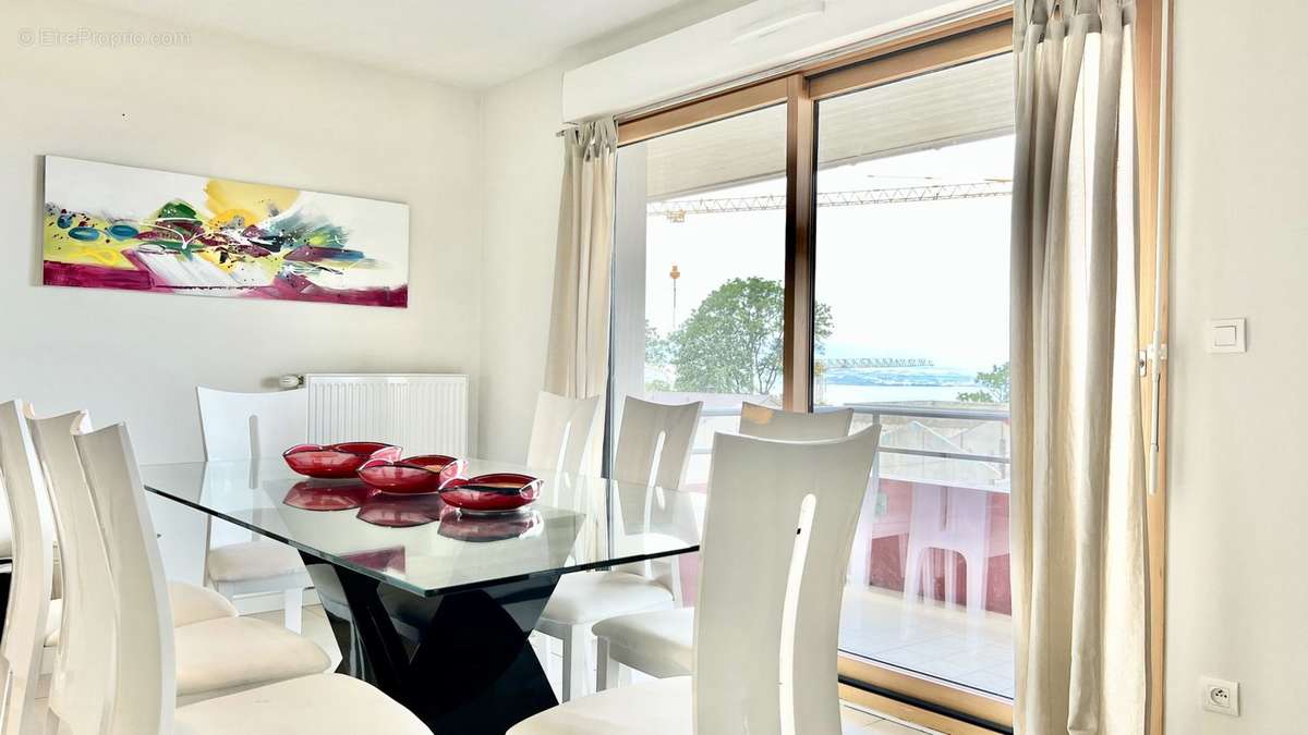 Appartement à EVIAN-LES-BAINS