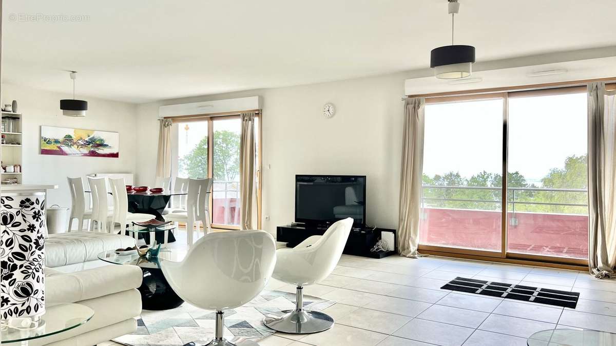 Appartement à EVIAN-LES-BAINS