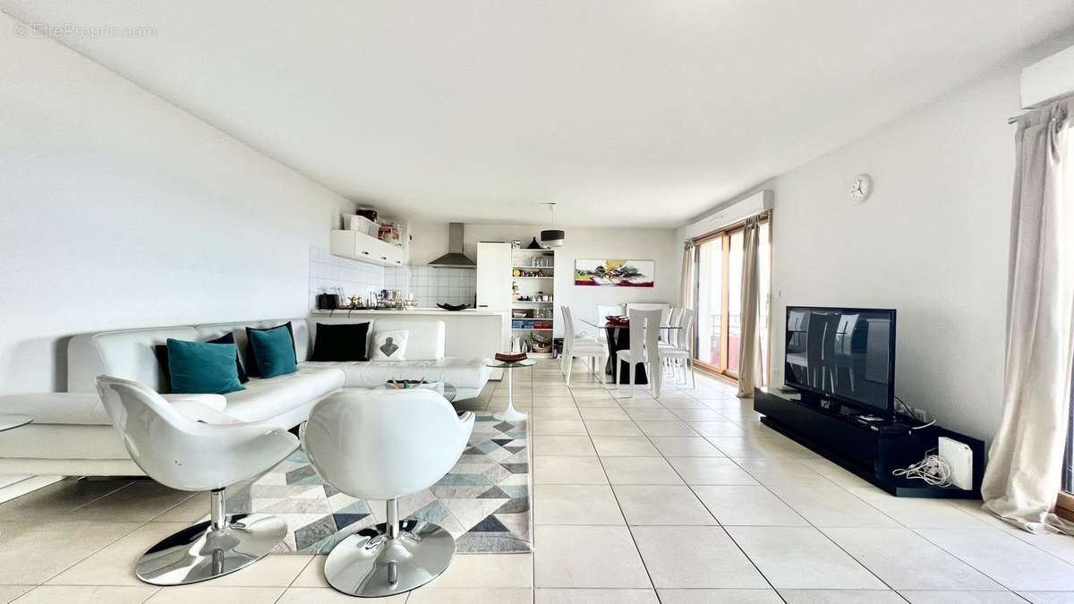 Appartement à EVIAN-LES-BAINS