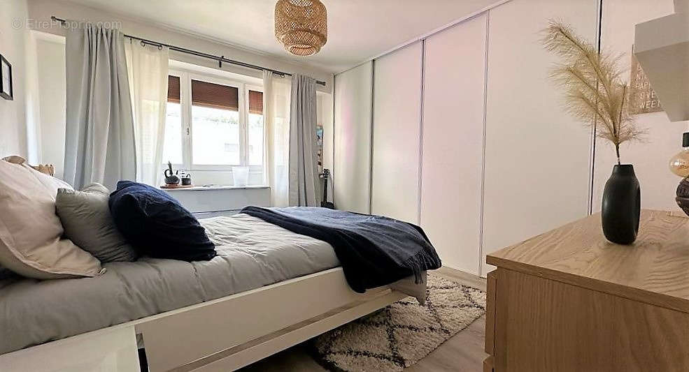 Appartement à VENCE