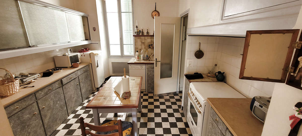 Appartement à PEILLE