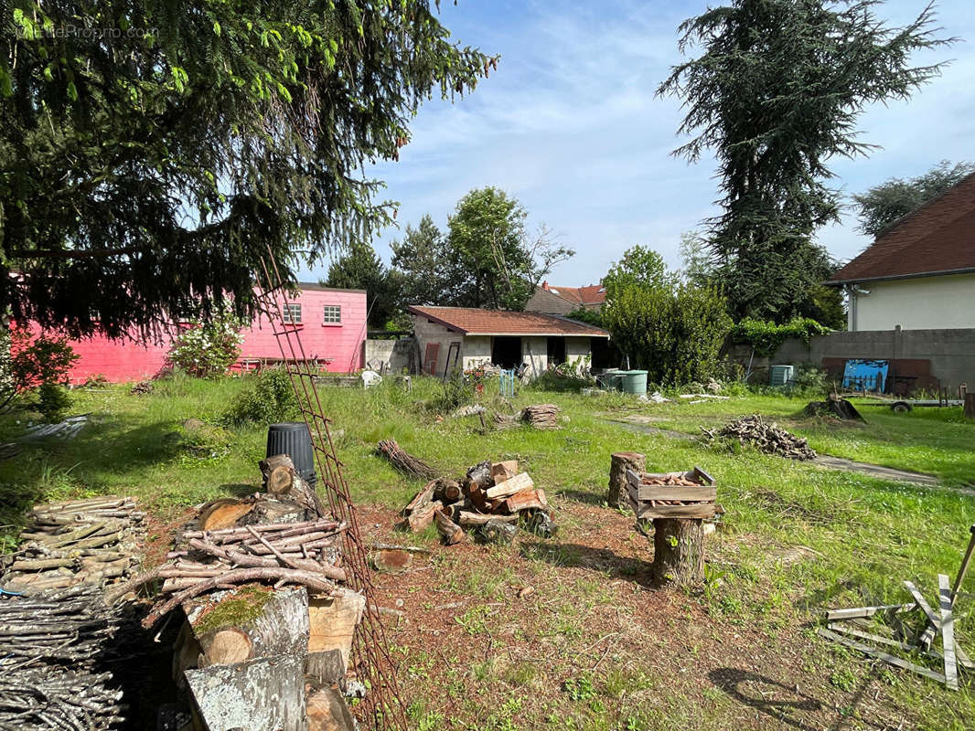 Terrain à VILLEMOISSON-SUR-ORGE