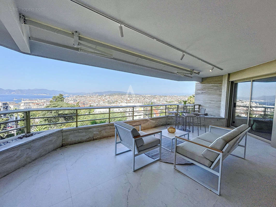 Appartement à CANNES