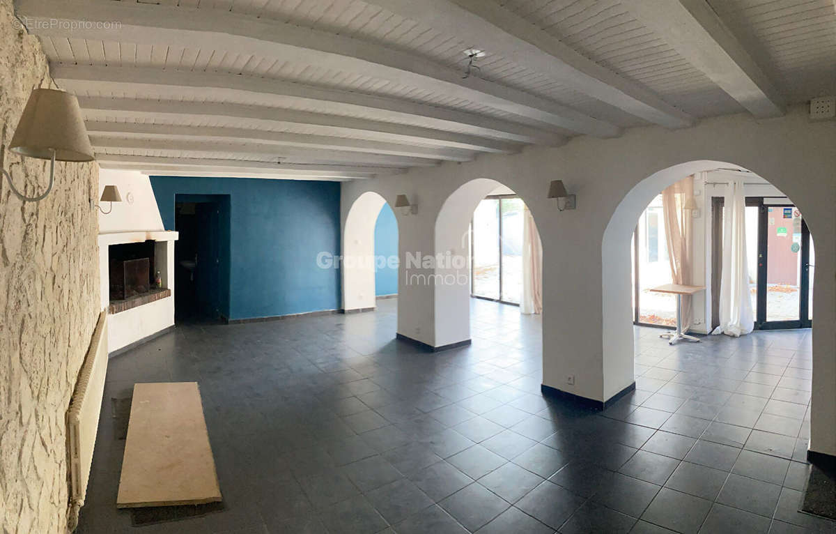 Appartement à VILLENEUVE-LES-AVIGNON