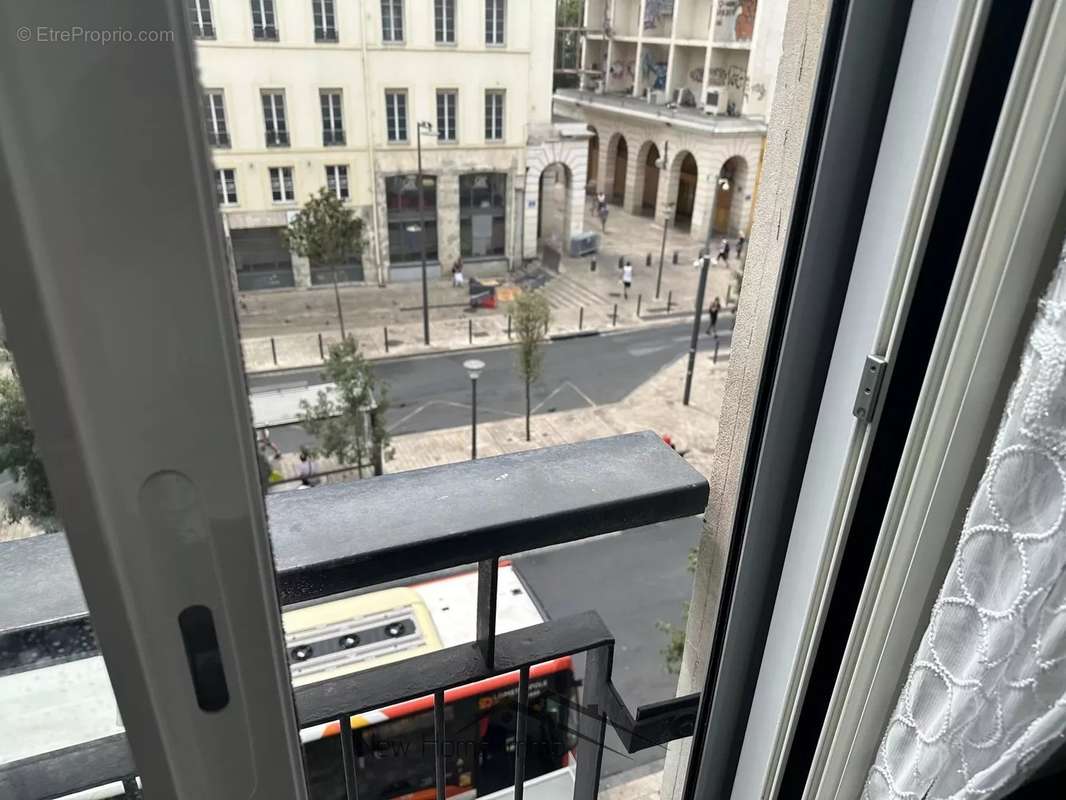 Appartement à MARSEILLE-1E