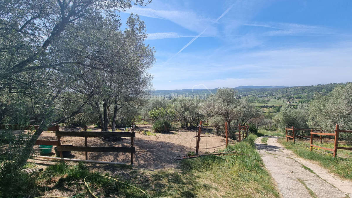 Terrain à FAYENCE