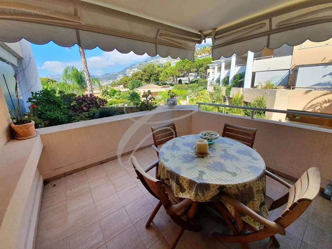 Appartement à ROQUEBRUNE-CAP-MARTIN