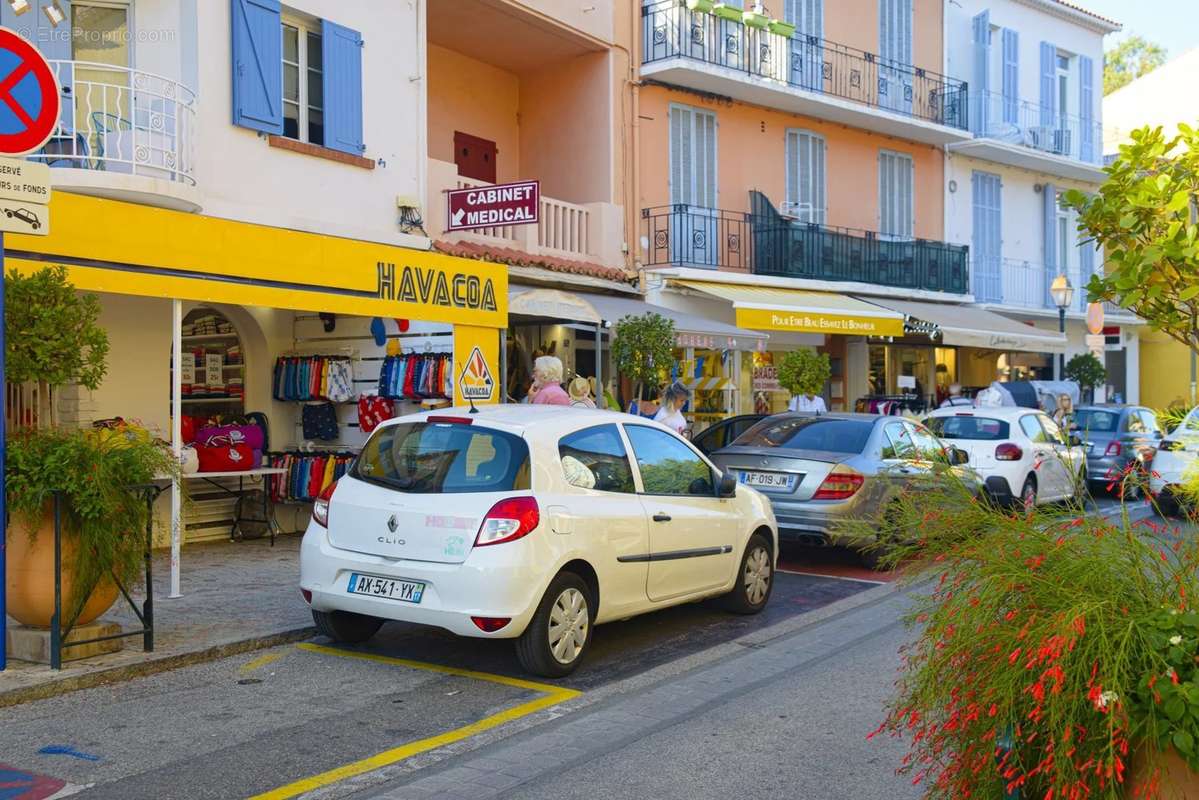 Commerce à LE LAVANDOU