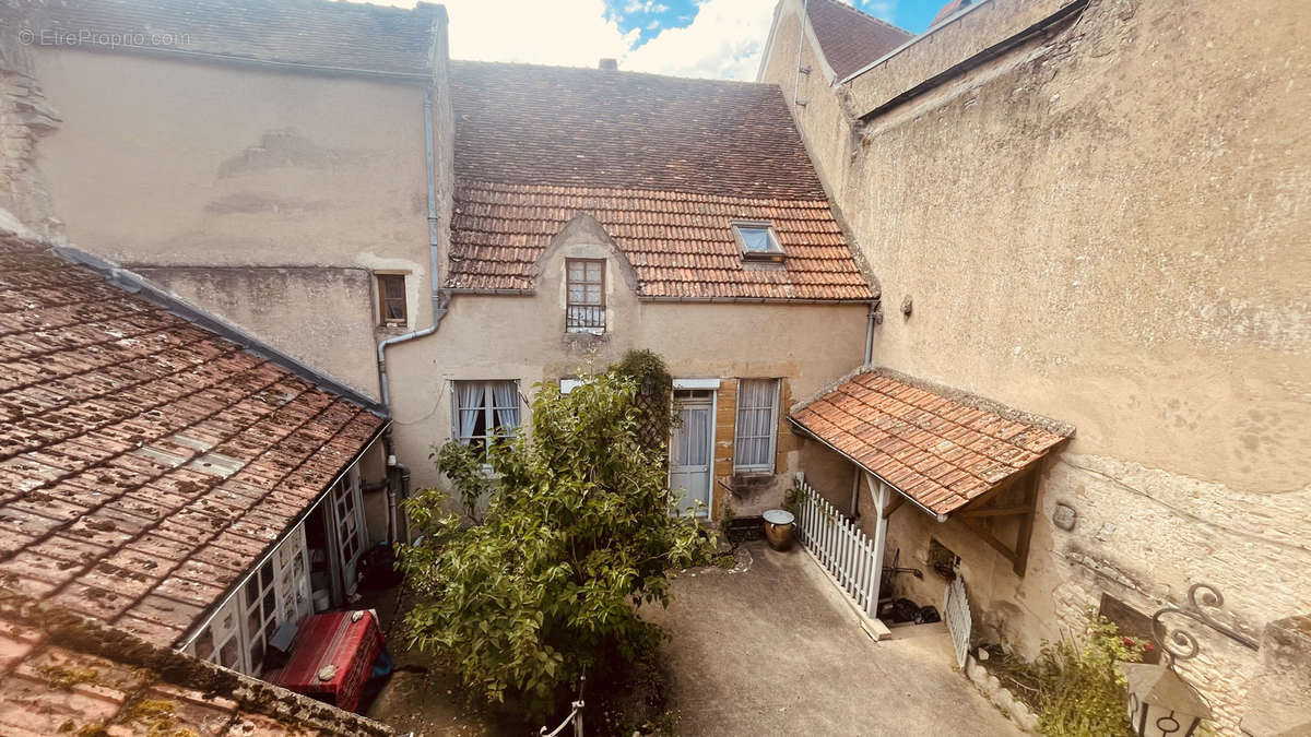 Maison à VEZELAY