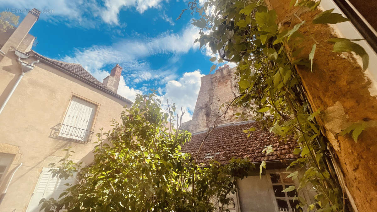 Maison à VEZELAY