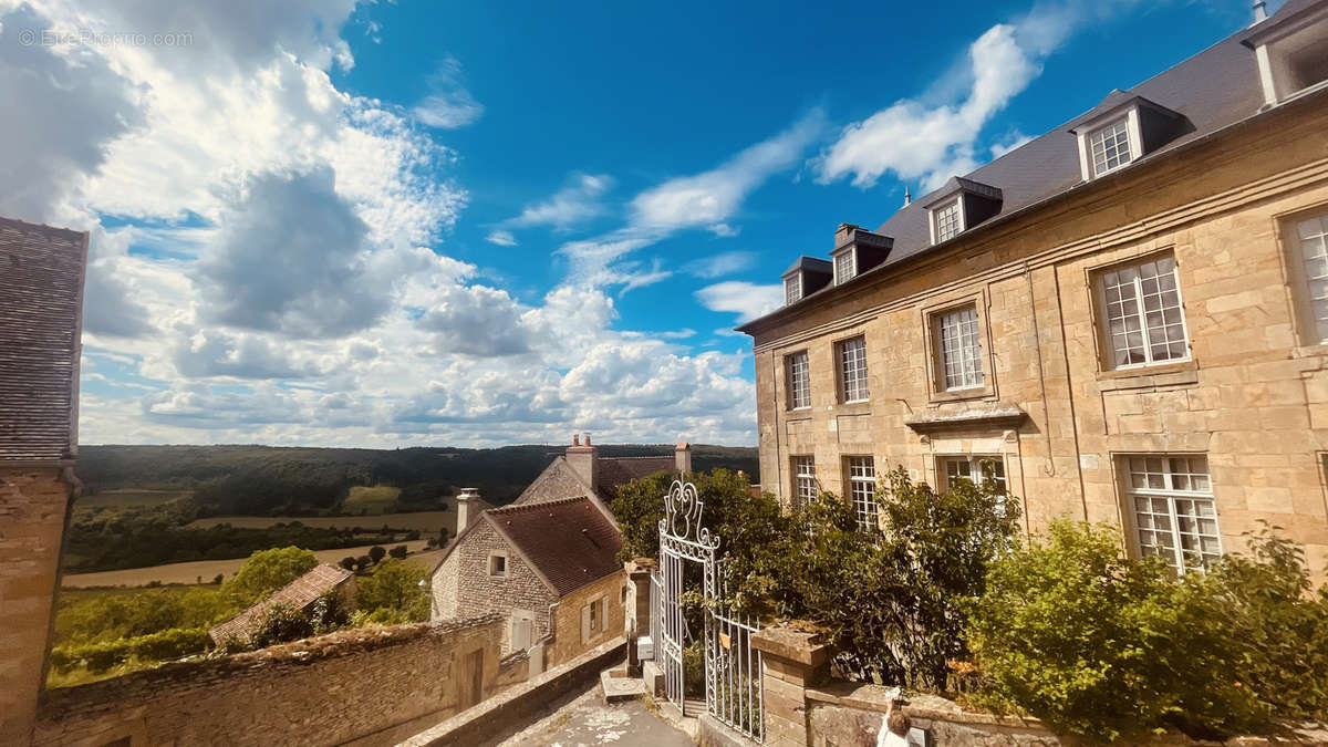 Maison à VEZELAY