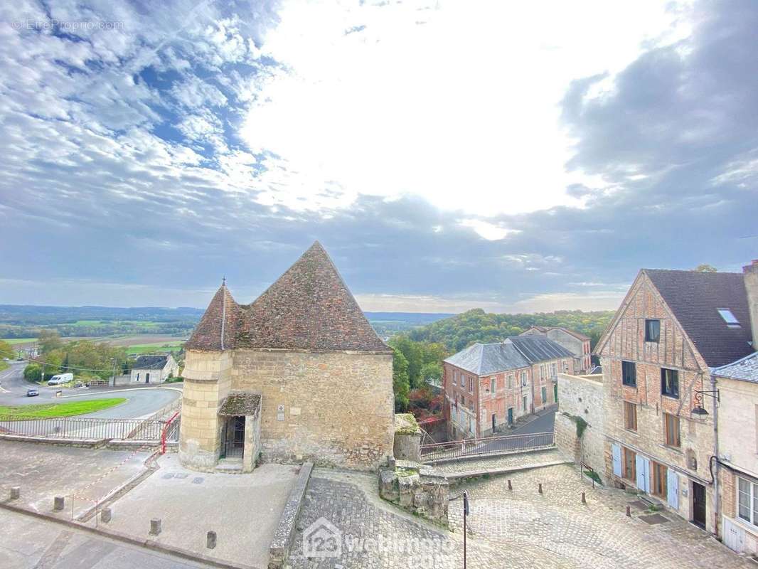 Vous bénéficiez d&#039;une vue panoramique sur la campagne laonnoise et sur la porte d&#039;Ardon - Maison à LAON