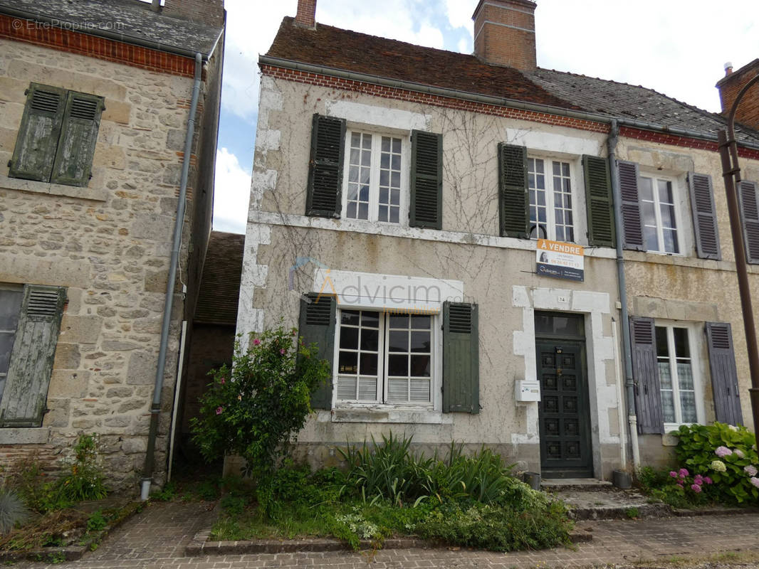 Maison à INGRANNES