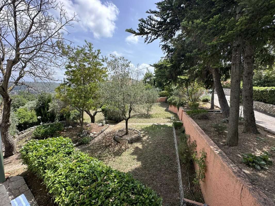 Maison à TOURRETTES-SUR-LOUP