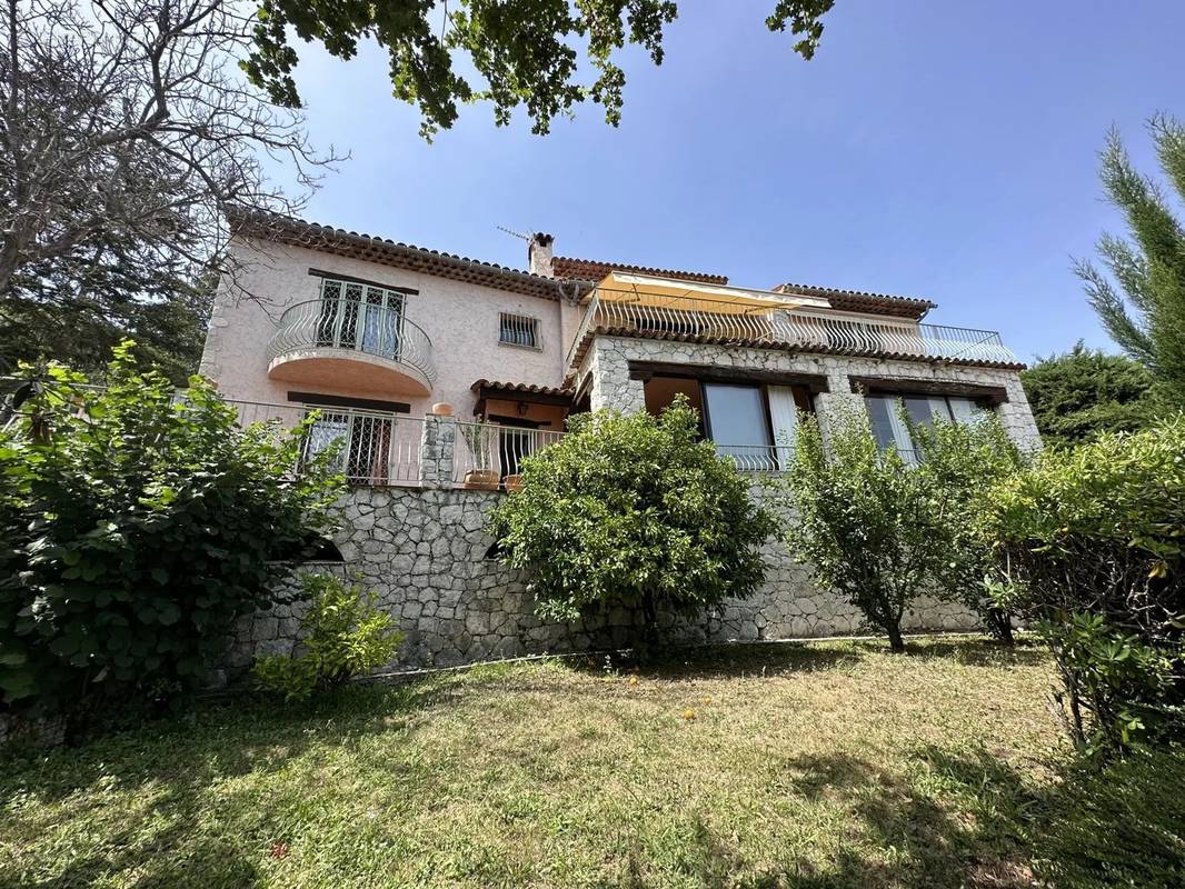 Maison à TOURRETTES-SUR-LOUP