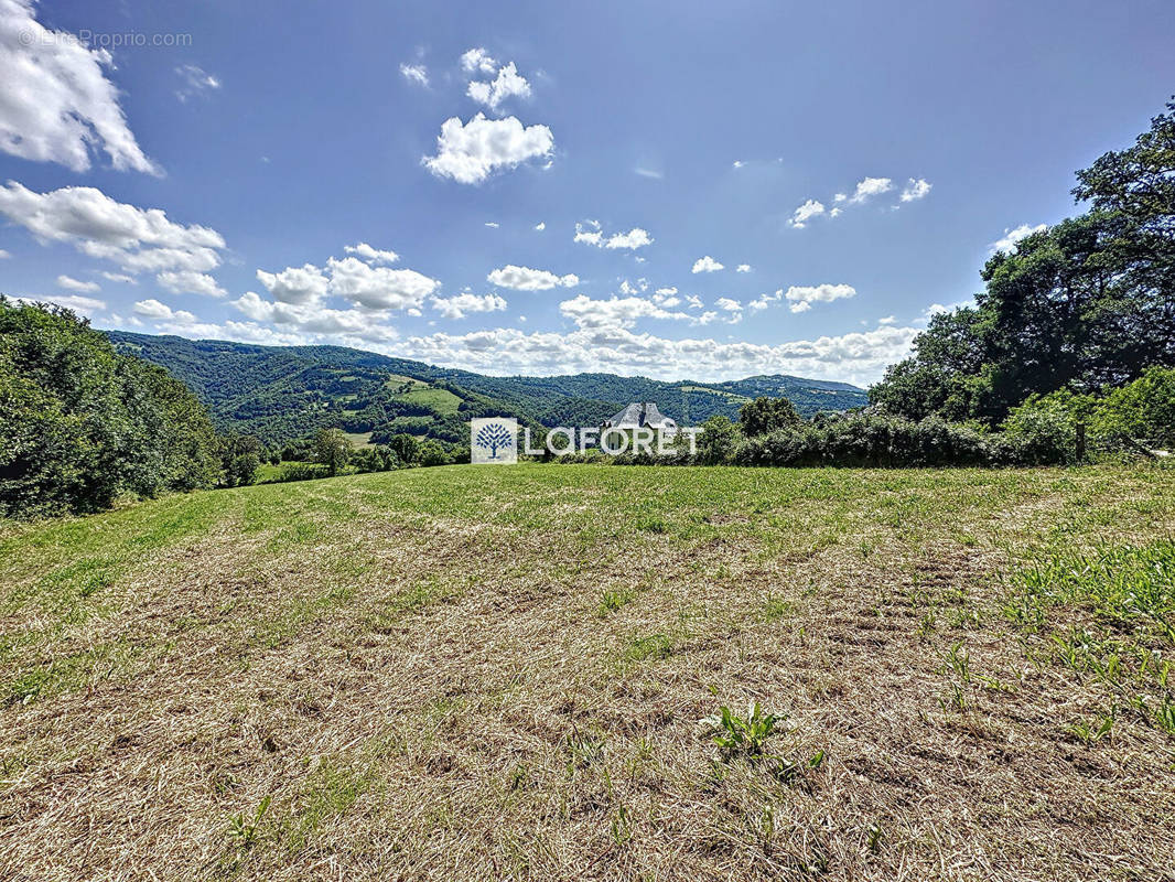 Terrain à CASTELNAU-DE-MANDAILLES