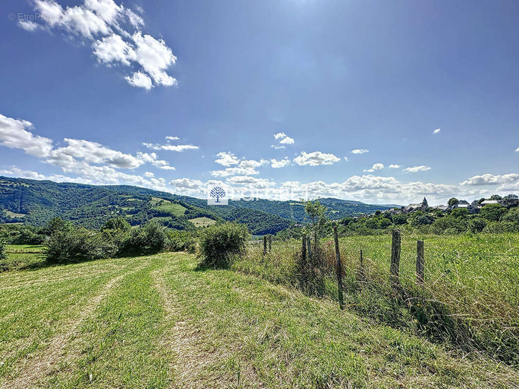 Terrain à CASTELNAU-DE-MANDAILLES