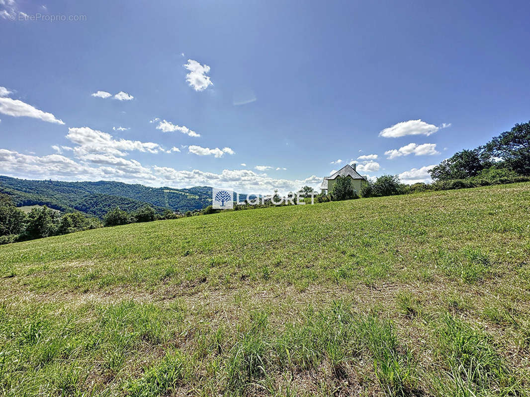 Terrain à CASTELNAU-DE-MANDAILLES