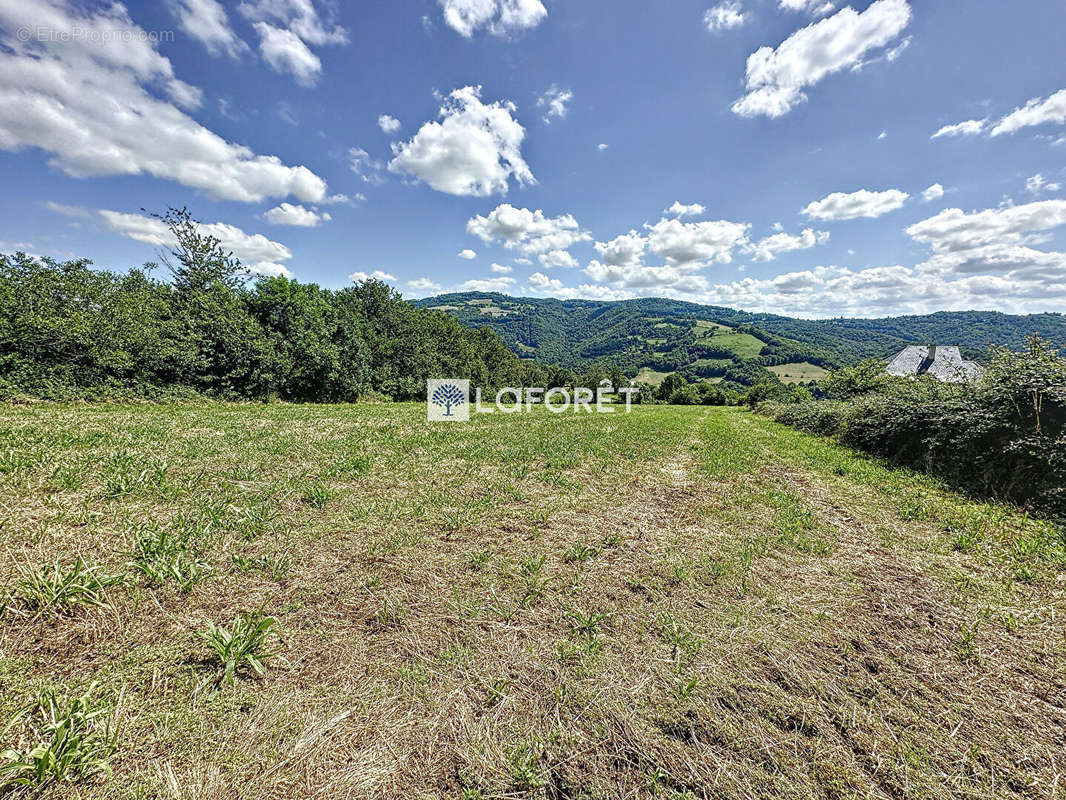 Terrain à CASTELNAU-DE-MANDAILLES