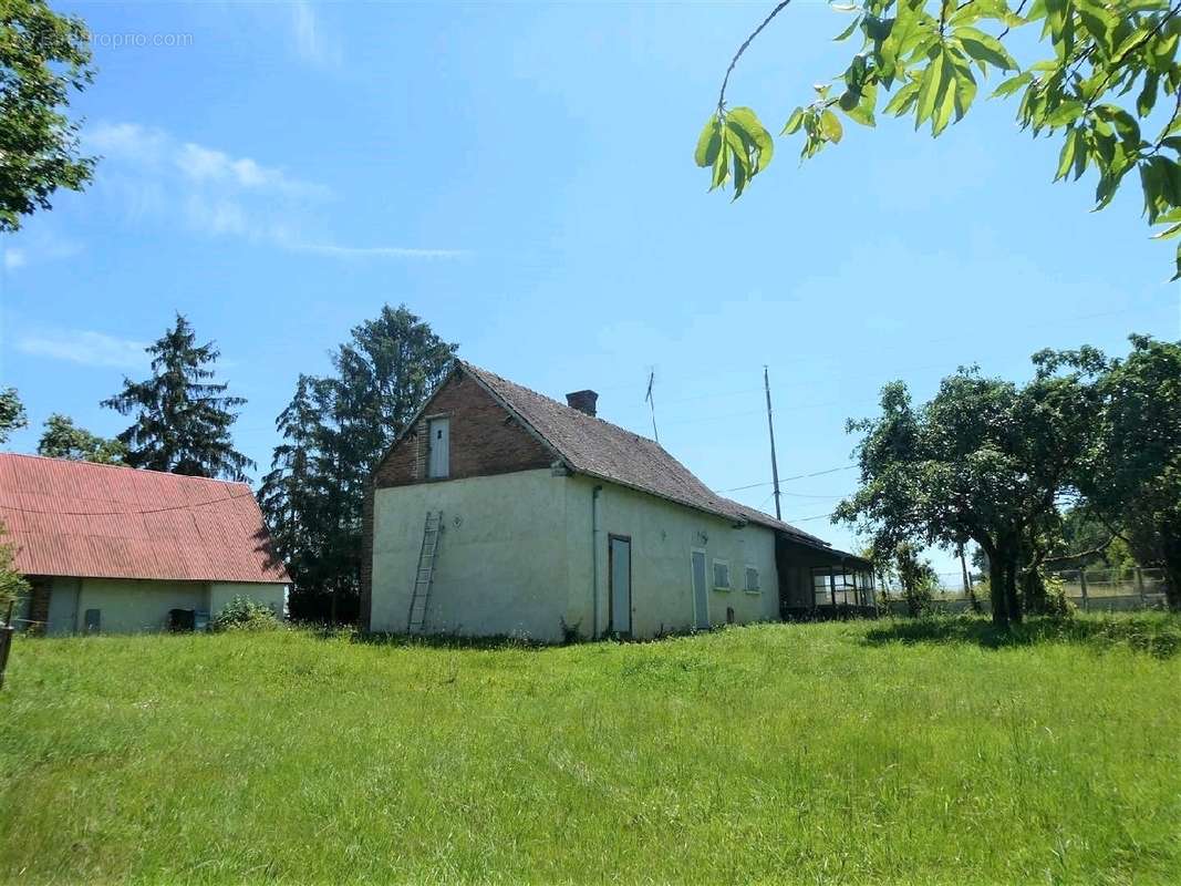 Maison à LA MADELEINE-DE-NONANCOURT