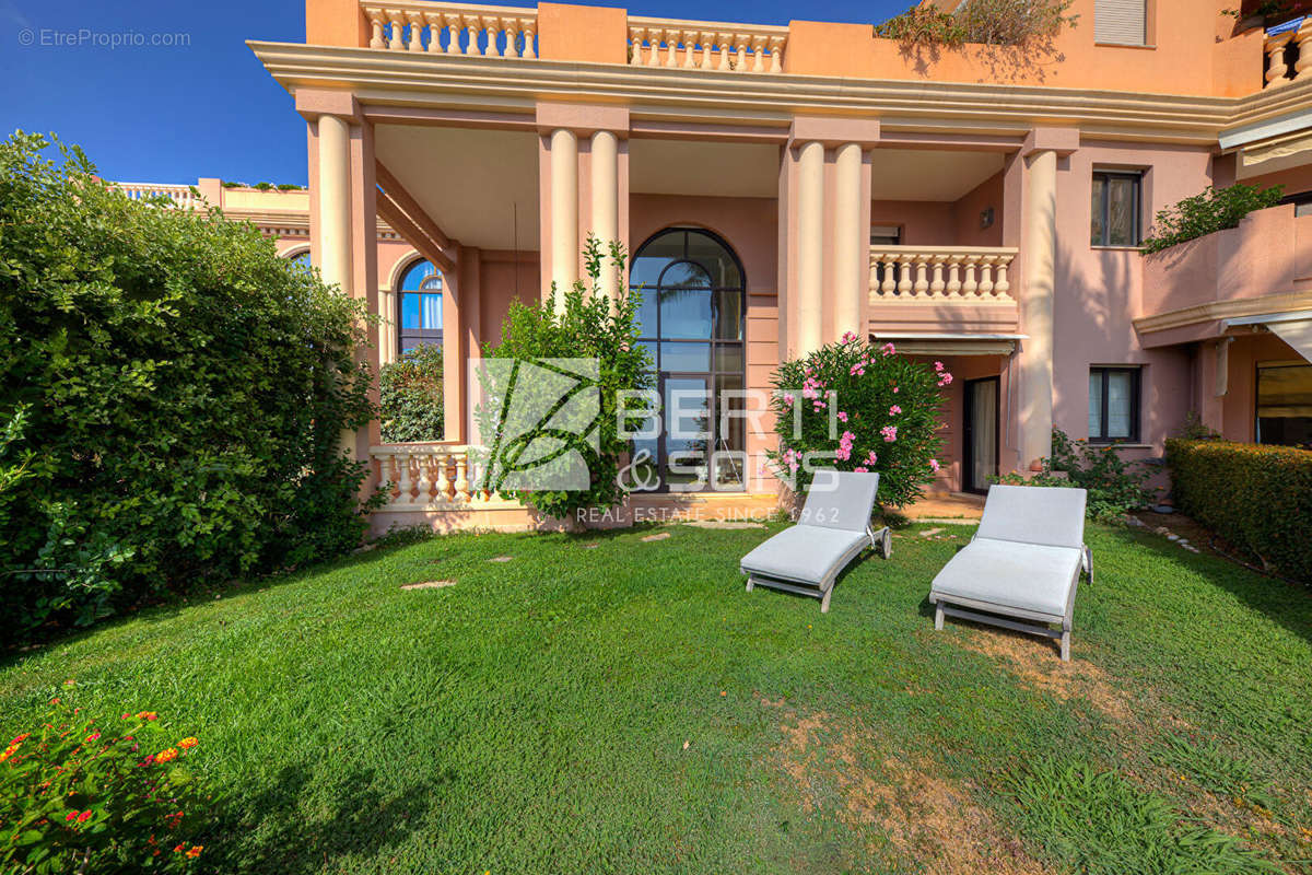 Appartement à THEOULE-SUR-MER