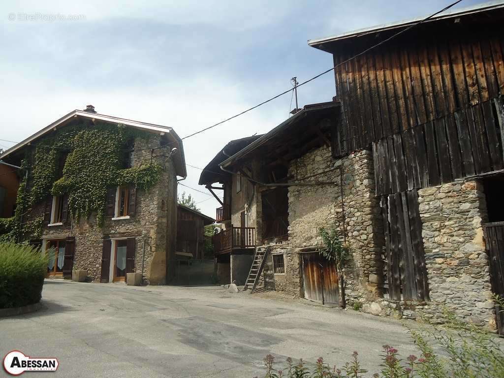 Terrain à ARVILLARD