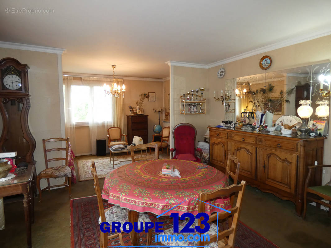 Appartement à MIGENNES