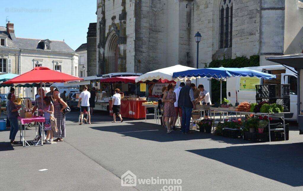 ...ses 2 marchés hebdomadaire... - Terrain à MAZE