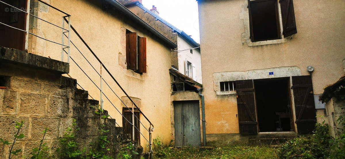 Appartement à BUCEY-LES-GY