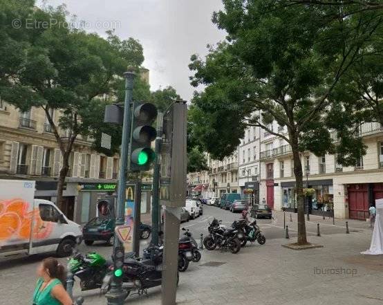 Commerce à ASNIERES-SUR-SEINE