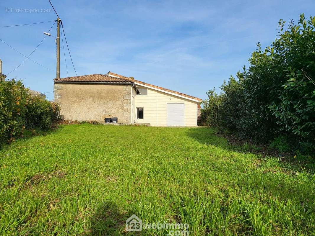 Jolie maison en pierre avec jardin - Maison à PAUILLAC